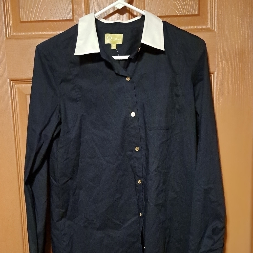Q Mac button Down Blouse size medium